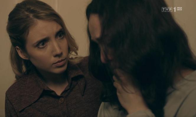 Stulecie Winnych 4 sezon odc. 45. Agnieszka (Ina Sobala), Michelle (Maria Pawłowska)