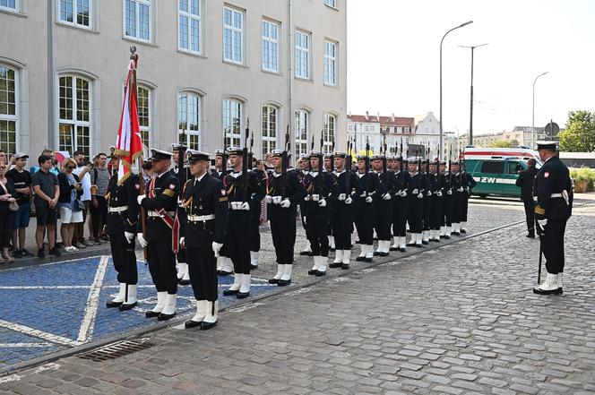 Godzina "W" w Gdańsku. Mieszkańcy upamiętnili pamięć o Powstańcach