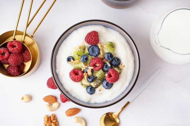 Pudding ze skyrem to idealny pomysł na słodką przekąskę. Przygotowanie zajmie 5 minut