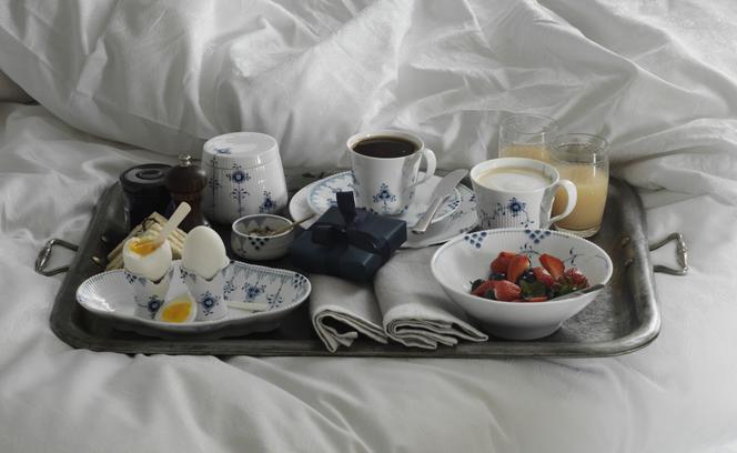 Biało-niebieska porcelana i ceramika