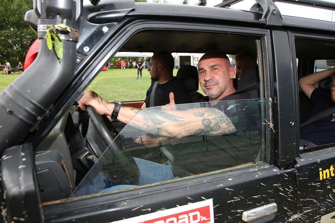 Gwiazdy w terenowych samochodach dzielnie walczyły w zawodach VIP Cross