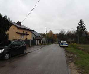 44-latka wyciągnięta martwa z szamba! Obok 7-letni chłopiec. Tragedia pod Wołominem