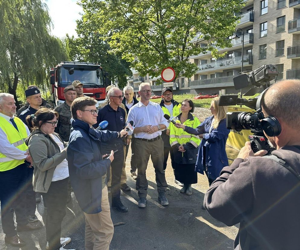 Wiceminister i wojewoda na spotkaniu z władzami Elbląga i dziennikarzami 