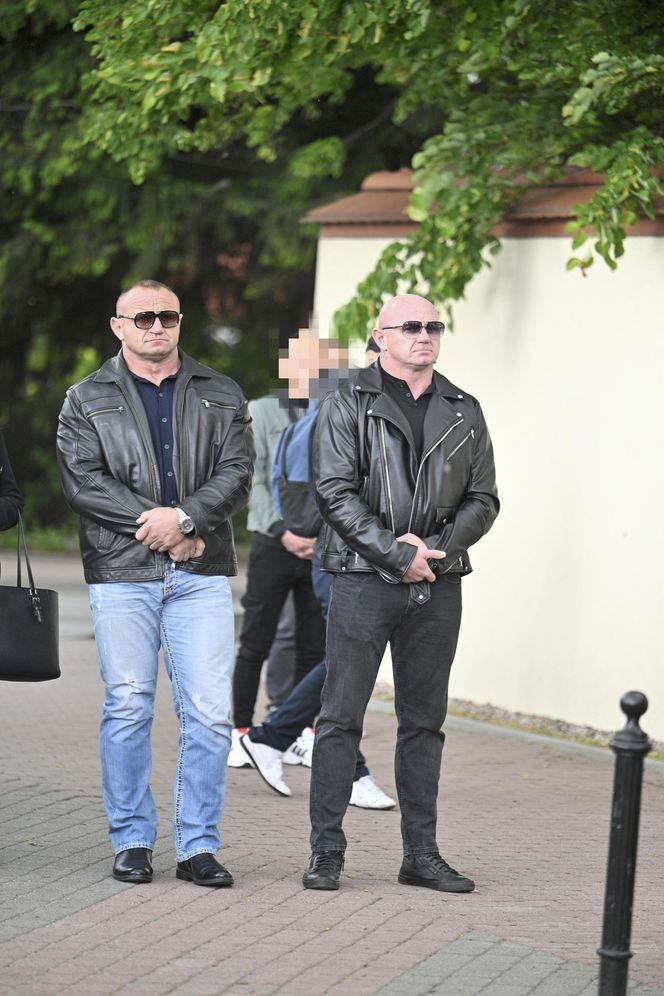Mariusz Pudzianowski na pogrzebie DJ Hazela, Michała Orzechowskiego