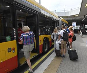 Wsiadanie / wysiadanie z autobusów czy metra