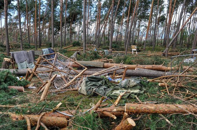 Harcerki, które zginęły w wyniku nawałnicy w Suszku