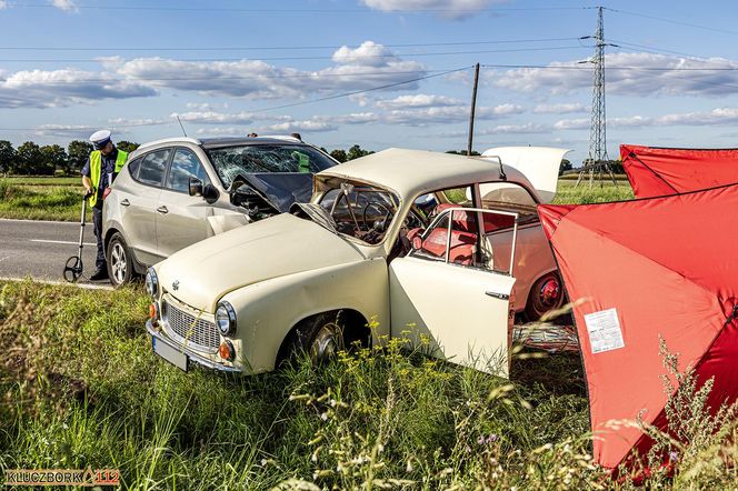 Wypadek śmiertelny pod Kluczborkiem. Zginęli kierowca i pasażer zabytkowej syreny