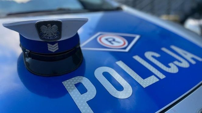 Wypadek w Bytomiu. Samochód został zmiażdżony