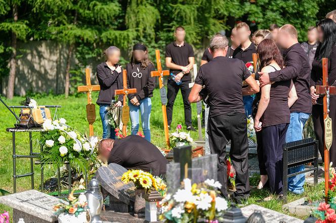 Ukochany wrzucił Basi pierścionek zaręczynowy do grobu