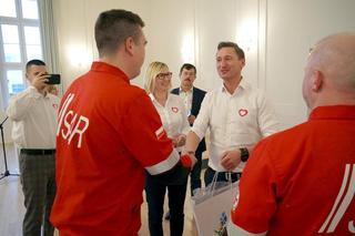 Ratownicy z Kołobrzegu otrzymali gratulacje za uratowanie szczeniaka Rysia