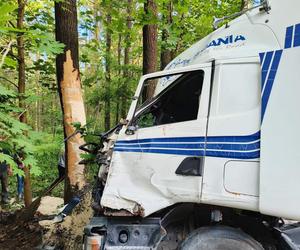 Wypadek ciężarówek w Popowie. Szoferki zmiażdżone