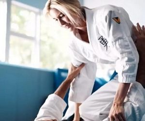 Córka Trumpa ćwiczy ju jitsu! Jej trener rozkochuje w sobie gwiazdy