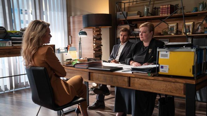 Na dobre i na złe odc. 965. Maks Beger (Tomasz Ciachorowski), Elżbieta Czajkowska (Katarzyna Cynke), Agata (Emilia Komarnicka)