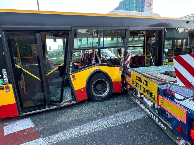 Wypadek autobus laweta