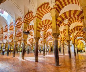 Pożar słynnego kościoła! Płomienie da dachu bezcennego zabytku