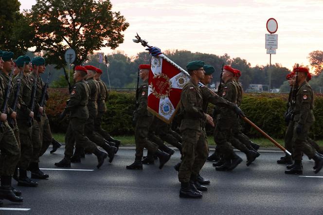 Święto Wojska Polskiego. Wielka Defilada W Warszawie. O Której Się ...