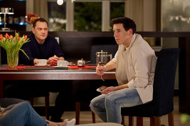 Na Wspólnej, odc 4025. Sławek (Mariusz Słupiński), Tadeusz (Jakub Pruski)