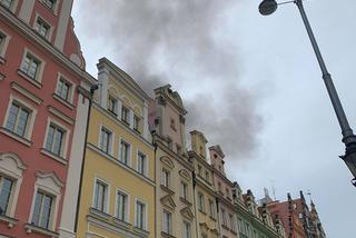 Dym we wrocławskim Rynku. Czy to pożar? [Z OSTATNIEJ CHWILI]