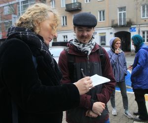 Obrońcy Stacji Praga protestowali pod urzędem