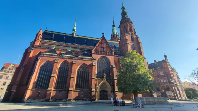 Zabytki stoją tu jeden przy drugim. To dolnoslaskie miasto wygląda jak z pocztówki, ale bez tłumów