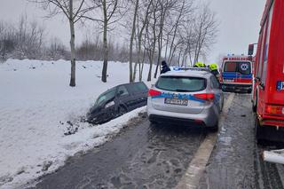 Potworny wypadek pod Grójcem. Huknęła hyundaiem w dostawczego forda