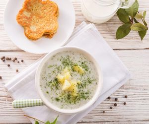 Pachnie latem, smakuje jak u babci – zupa koperkowa, którą zrobisz w 20 minut