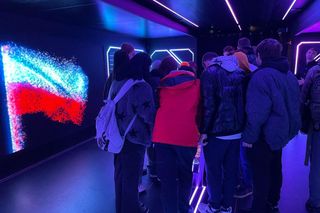 Wyjątkowe widowisko multimedialne w naczepie. Iskry Niepodległej już dostępne w Raciborzu