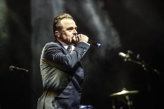 Piotr Rogucki uhonorowany! Wokalista Comy odbierze tytuł Honorowego Obywatela Łodzi na Łódź Summer Festival 2025