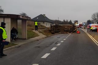 Zdziechów. Dwie osoby nie żyją, 9 rannych. Szokujące informacje o kierowcy busa Poczty Polskiej!