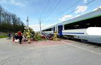 Pociąg zderzył się z osobówką! Są poszkodowani! Duże korki na zakopiance
