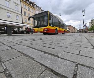 Nawierzchnia na Krakowskim Przedmieściu przed remontem