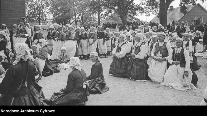 Boże Ciało w przedwojennej Polsce. Zobacz, jak kiedyś obchodzono Boże Ciało [ARCHIWALNE ZDJĘCIA]