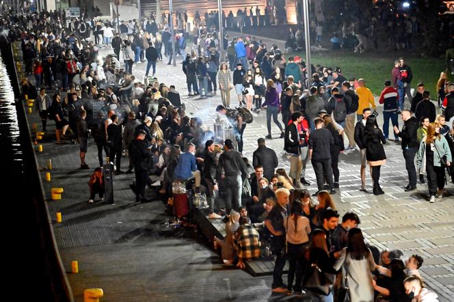 Policja wystawiła sporo mandatów osobom, które na bulwarach nad Odrą w Szczecinie nie przestrzegały obostrzeń epidemicznych