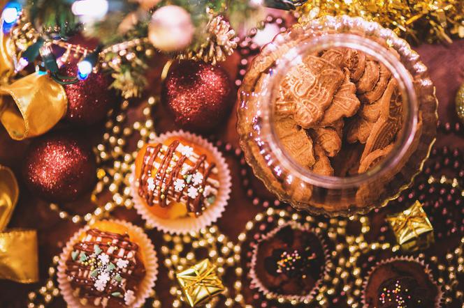 Pierniki, grzane wino i ryba na 1001 sposobów. Jak smakuje Europa w Boże Narodzenie? 