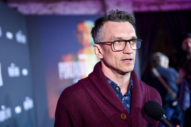 Kolejna znana twarz w "Tańcu z Gwiazdami". Czy problemy rodzinne nie przeszkodzą mu w tanecznych zmaganiach?