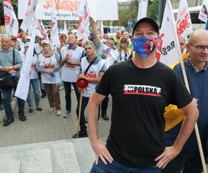 Protest związków zawodowych PKP Cargo i Poczty Polskiej w Warszawie