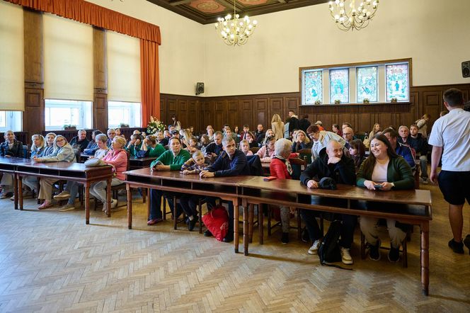 Gigantyczna kolejka w Olsztynie. Wszyscy chcieli zwiedzić to miejsce
