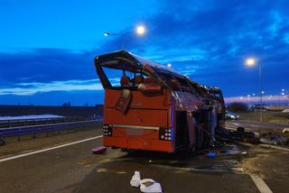 Tragiczny wypadek autokaru na autostradzie A4. Zdjęcia ratowników medycznych