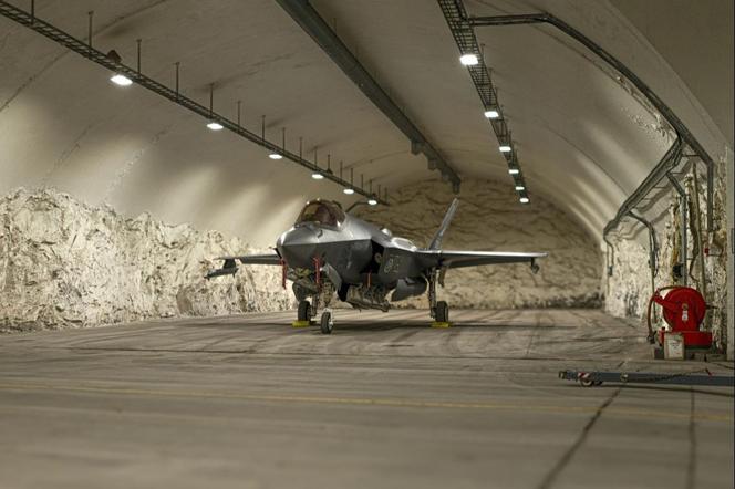 Norweski F-35 w górskim hangarze 