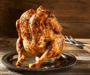 Kurczak pieczony na butelce - niezły patent na soczystego i aromatycznego kurczaka