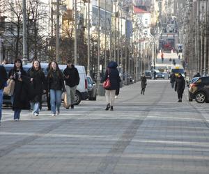 Słoneczne popołudnie 8 marca w Kielcach