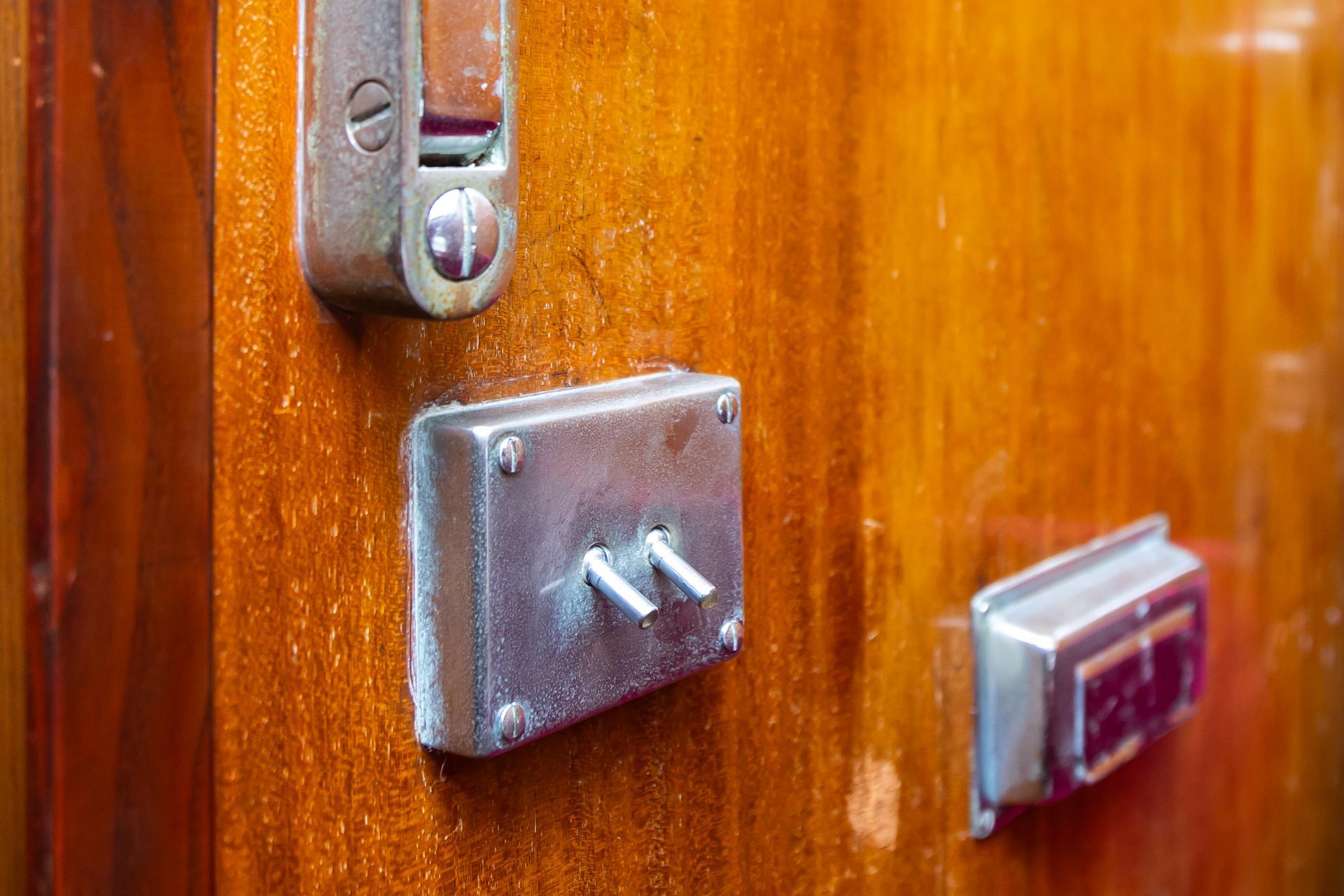 Wagon salonowy - zdjęcia. Zobacz wnętrze wagonu, którym podróżowali najważniejsi politycy z PRL-u