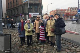 Poznań: Hydrantom niestraszna zima! Są ubrane w ciepłe sweterki! [WIDEO]