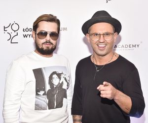 Ich fryzjerskie rewolucje budziły ogromne emocje! Wierzbicki i Schmidt wracają. Ostre cięcie znów w TV