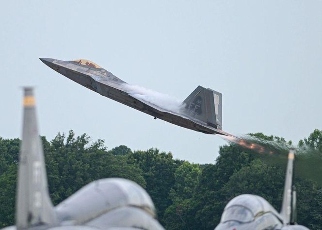 F-22 Raptor