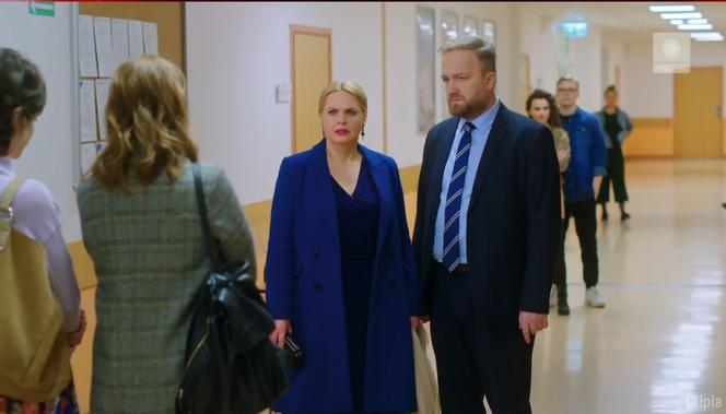 Przyjaciółki 17 odc. 206. Paweł (Bartek Kasprzykowski), Anka (Magdalena Stużyńska), Ewa Wiśniewska (Gabriela Oberbek)