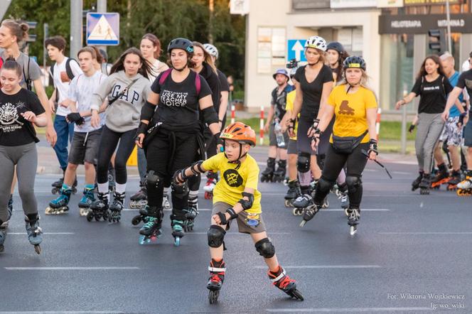 Nightskating Białystok 2022. Rolkarze rozpoczęli sezon! 