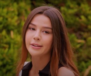 Gdy Zeynep opuszcza dom Bulenta, Feraye dopada Egegp.