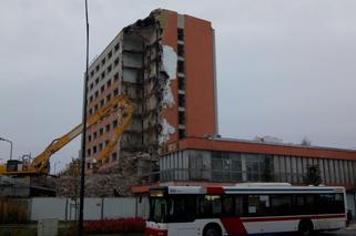 Olsztyn. Rozbiórka hotelu widmo