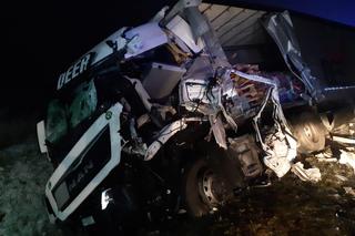 Lubuskie: Makabryczny wypadek dwóch ciężarówek. Zdjęcia mrożą krew w żyłach!